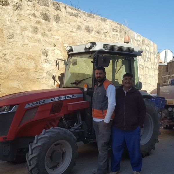 Entrega de Massey Ferguson 3709 GE en Maella (Zaragoza)