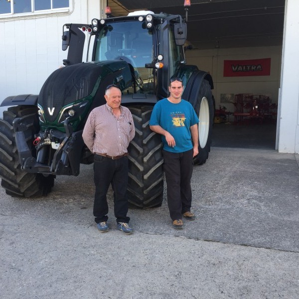 Entrega Tractor Valtra T 174 EV. en Fornillos de Apies (Huesca)